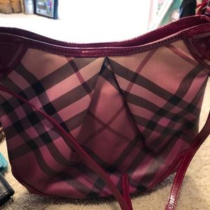 Burberry, authentic and unique nova check.